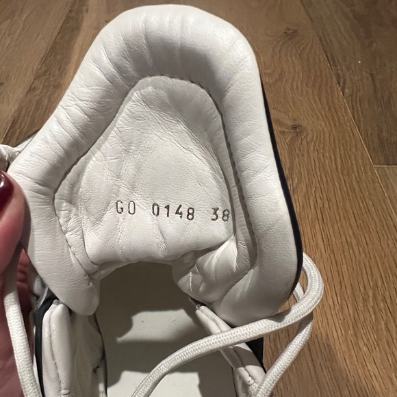 Louis Vuitton LV Archlight Sneaker - Picture 3 of 10